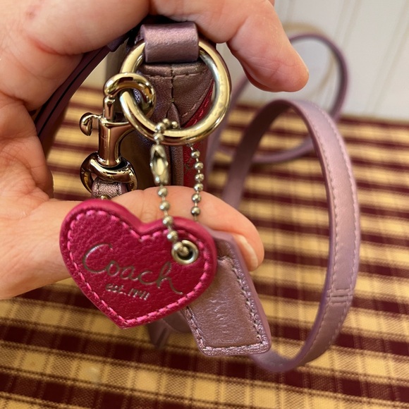 Coach Poppy Heart Crossbody - Picture 6 of 12
